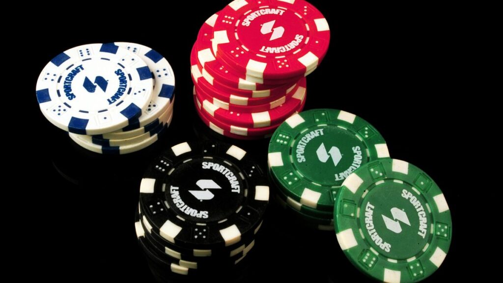 Hasard ou adresse : ce que le droit français retient du poker